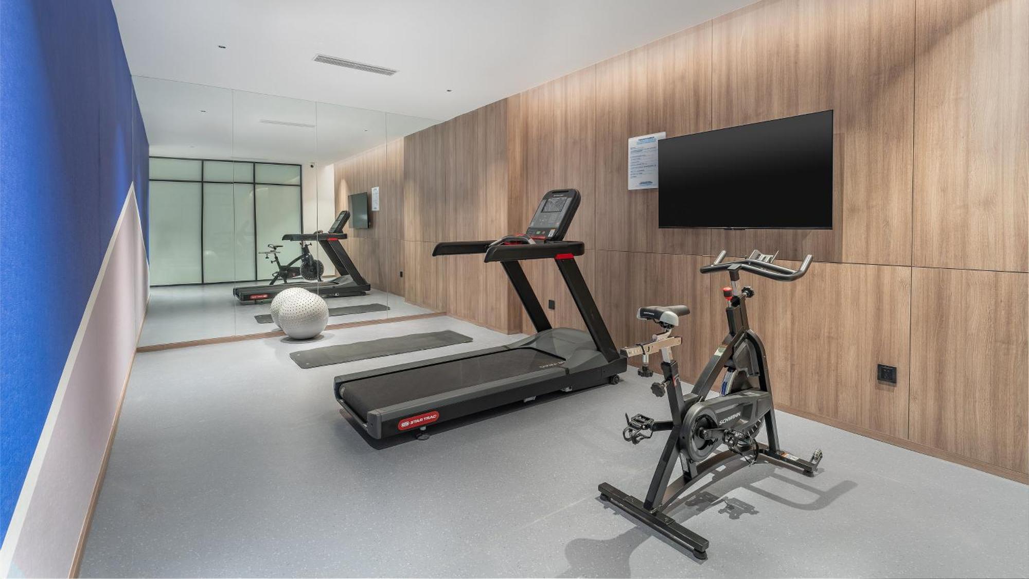 Holiday Inn Express Qingdao Shibei By Ihg Eksteriør billede